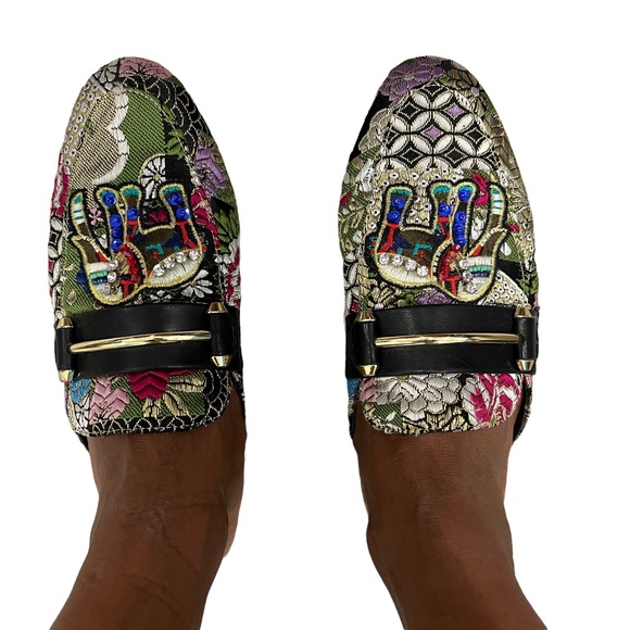 STEVE MADDEN Kera Flat Loafer Mule Elephant Motif Rhinestone